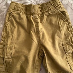 4T Tan Children’s Place cargo shorts